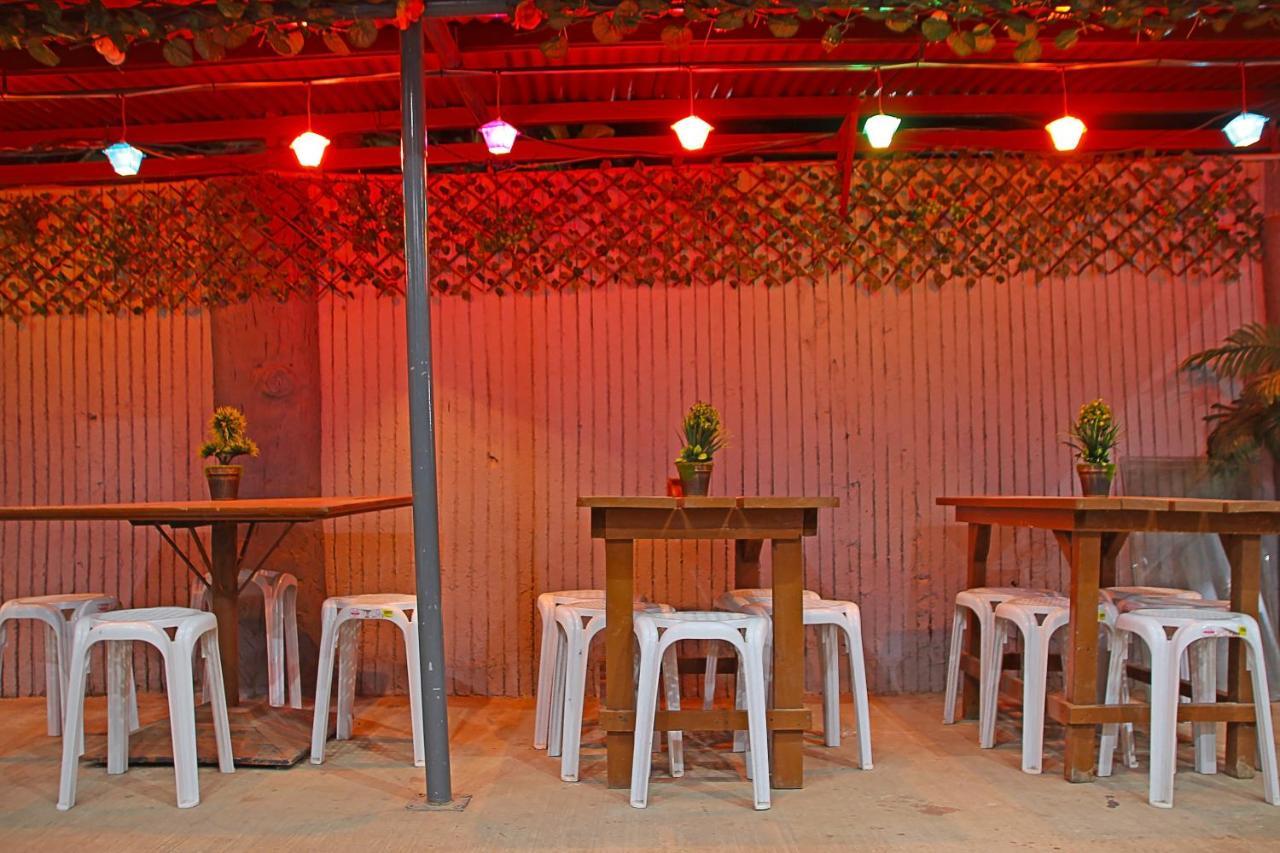 Mario'S Travellers Inn 코른 외부 사진